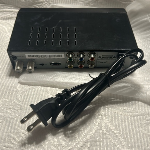 Digital TV Converter Box New - Picture 2 of 4